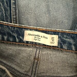 Abercrombie & Fitch The Mom High Rise Jeans